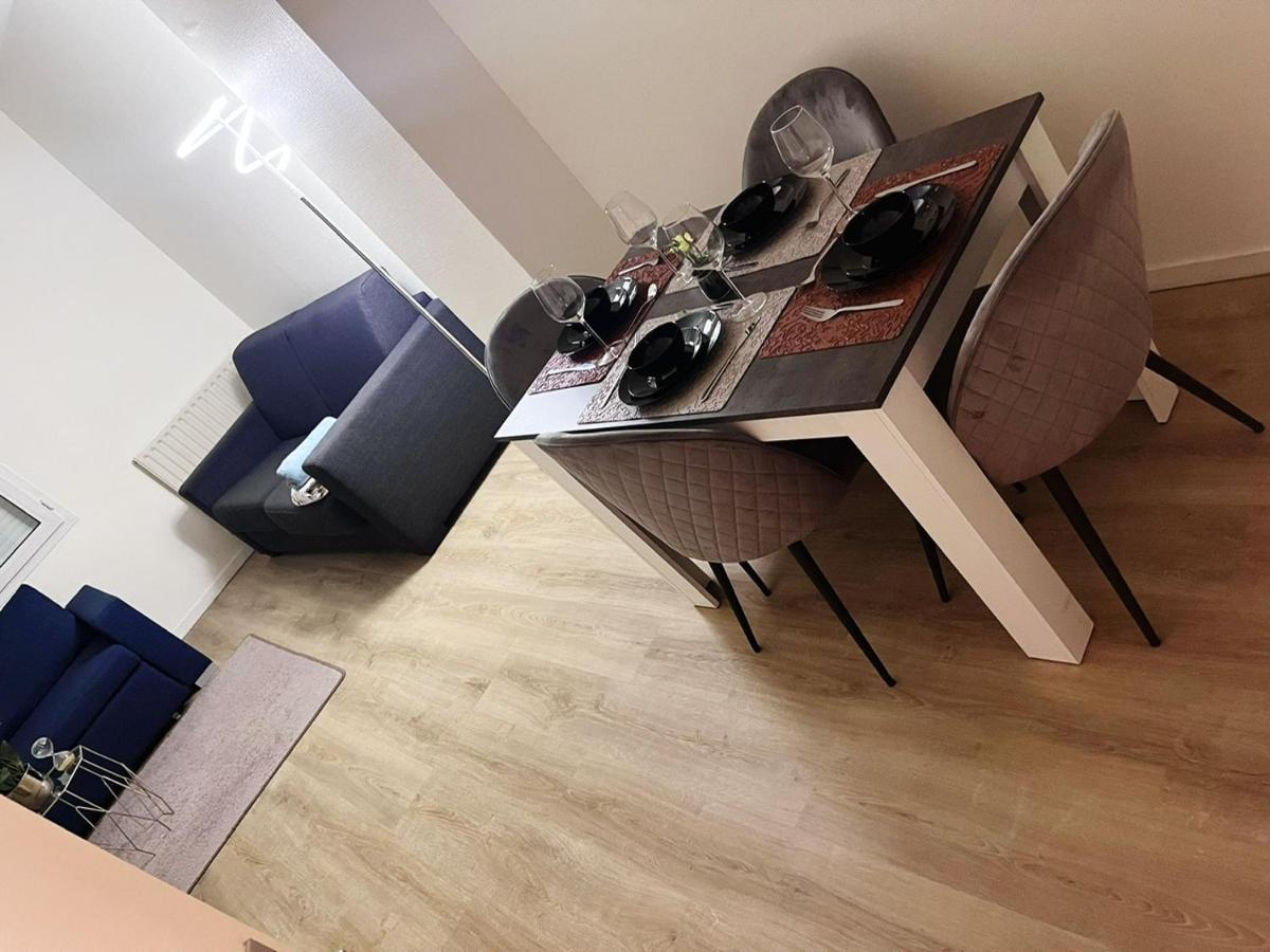Logement Entier Chambre+Salon + Jardin & Terrasse Les Ulis Extérieur photo