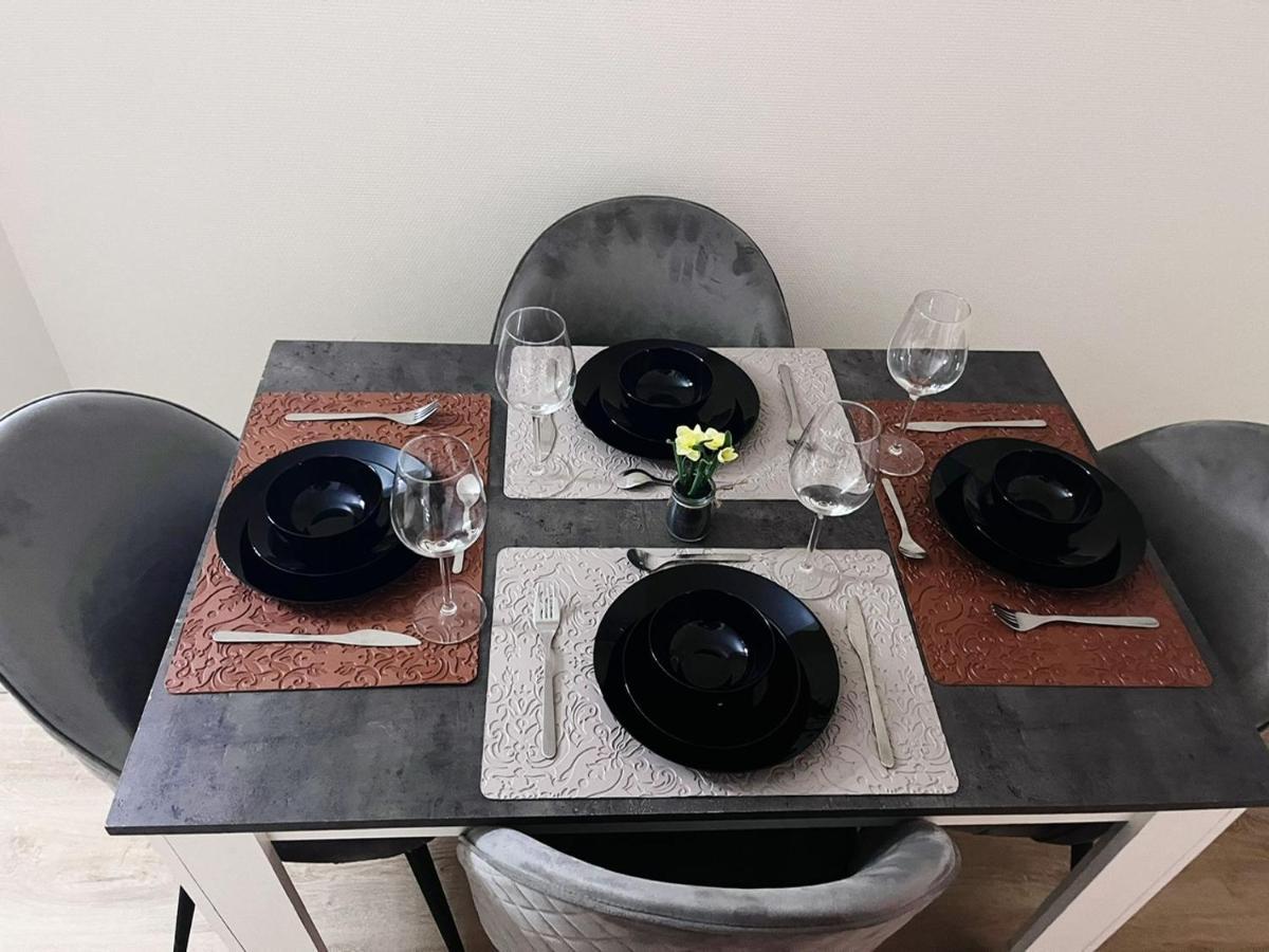 Logement Entier Chambre+Salon + Jardin & Terrasse Les Ulis Extérieur photo
