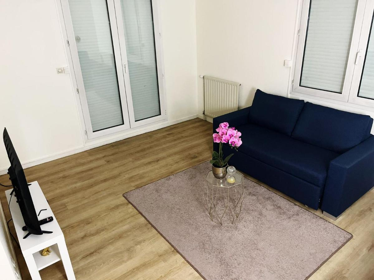 Logement Entier Chambre+Salon + Jardin & Terrasse Les Ulis Extérieur photo