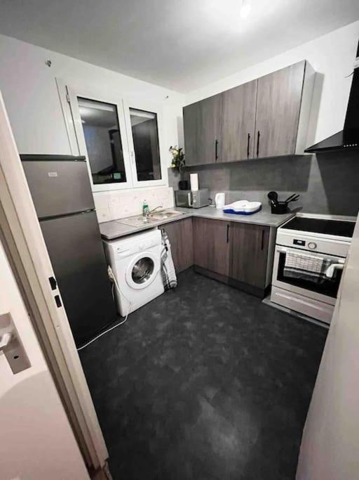Logement Entier Chambre+Salon + Jardin & Terrasse Les Ulis Extérieur photo