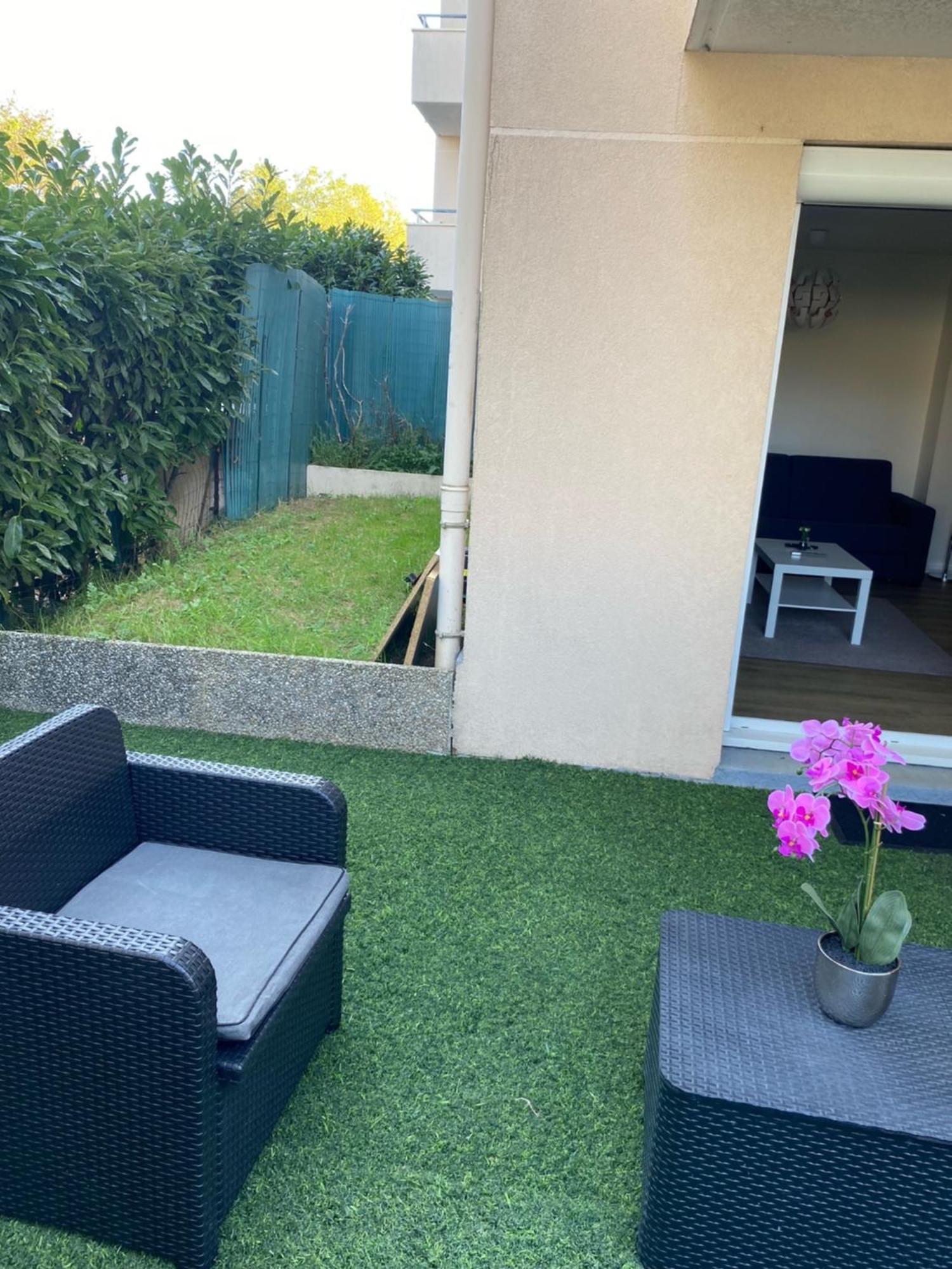 Logement Entier Chambre+Salon + Jardin & Terrasse Les Ulis Extérieur photo